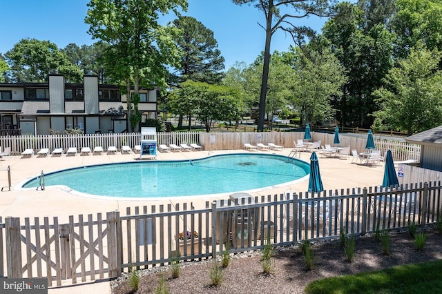8002B Brighton Trl, Bethany Beach, DE 19930 - community pool with a patio area