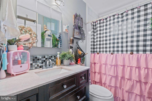 4433 Forest View Ave, Baltimore, MD 21206 - full bath featuring vanity, decorative backsplash, and a shower with shower curtain