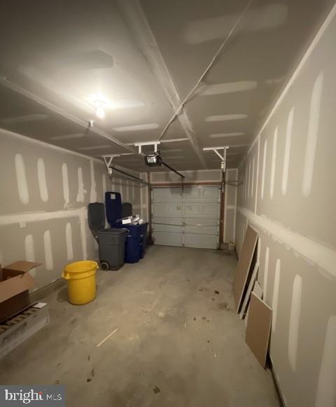 302 Lisa, Cinnaminson, NJ 08077 - garage with a garage door opener