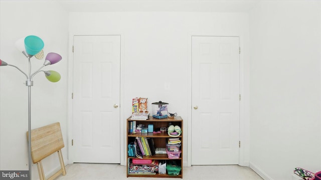 28 Buttonwood Ct, Baltimore, MD 21237 - bedroom featuring baseboards