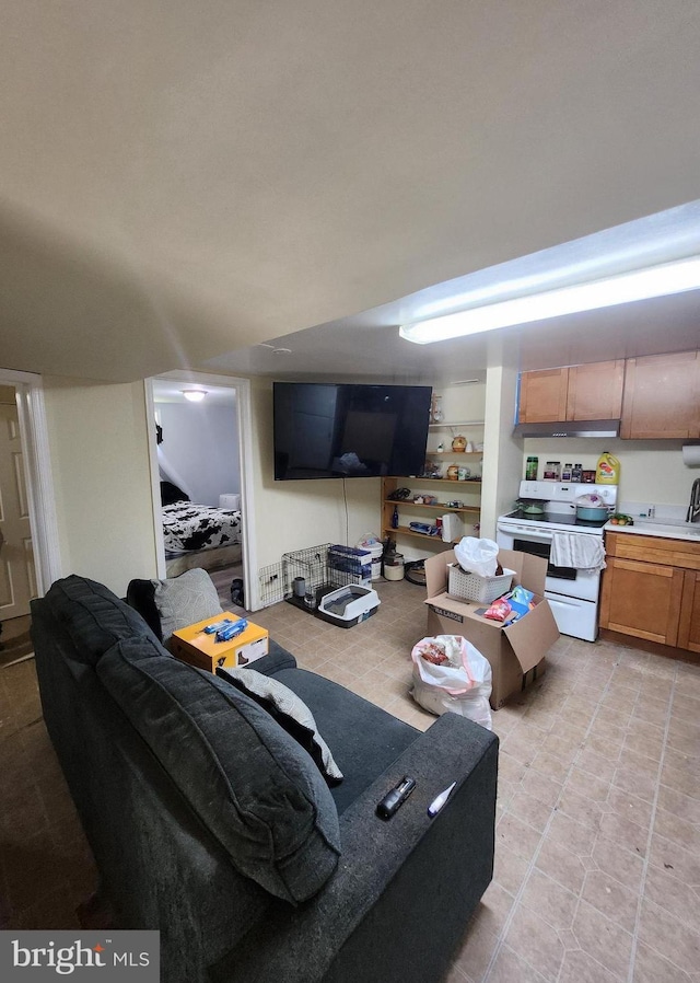 5503 Lanham Station Rd, Lanham, MD 20706 - living area featuring light tile patterned floors