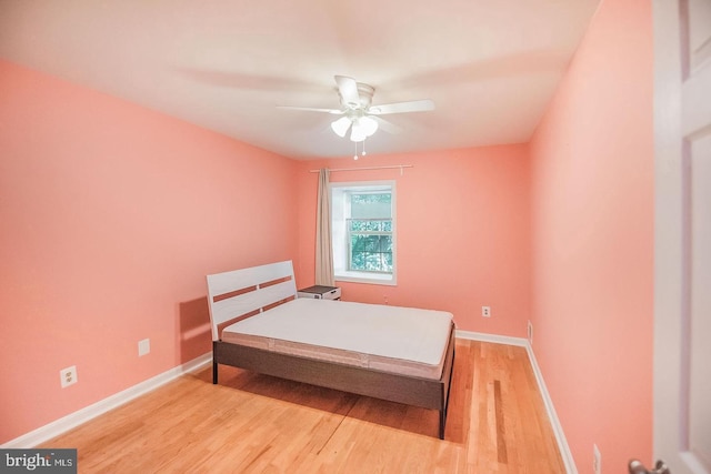 6611 Rosecroft Pl, Falls Church, VA 22043 - bedroom featuring light wood-style floors and ceiling fan