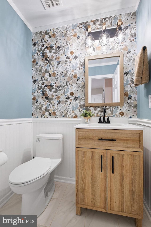 107 Heathfield Ct, Middletown, DE 19709 - half bath with wainscoting and vanity