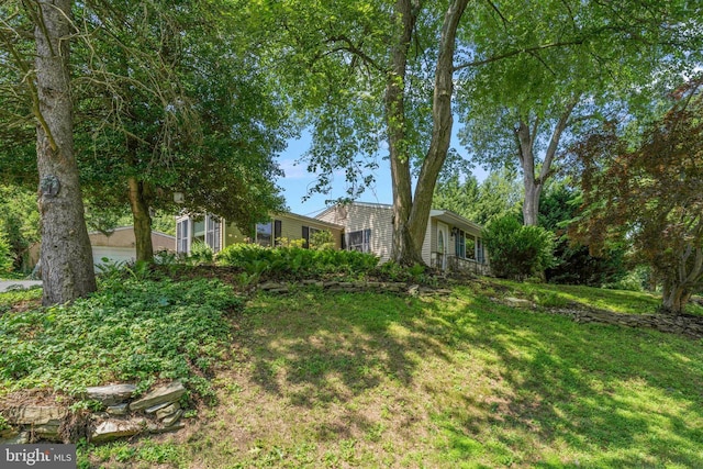 803 Libby Ln, Langhorne, PA 19053 - view of grassy yard