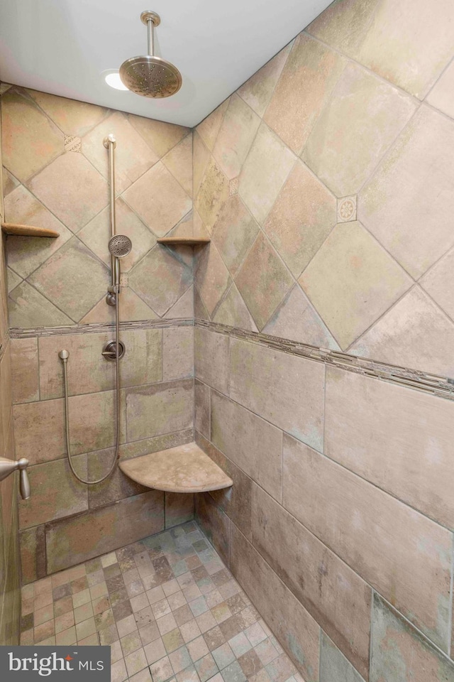 803 Libby Ln, Langhorne, PA 19053 - bathroom view of tiled shower