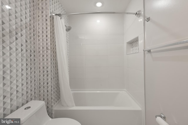 1638 K St NE Unit 101, Washington, DC 20002 - full bath featuring shower / bath combo and recessed lighting