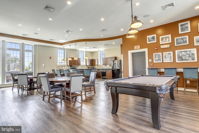 4163 S Four Mile Run Dr Unit 401, Arlington, VA 22204 - rec room featuring dark wood-style floors, billiards table, and recessed lighting