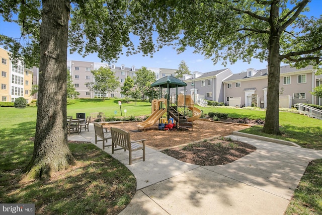 4163 S Four Mile Run Dr Unit 401, Arlington, VA 22204 - community playground with a lawn and a residential view
