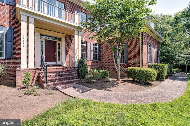 10002 Courthouse Rd, Vienna, VA 22181 - property entrance with brick siding and a balcony