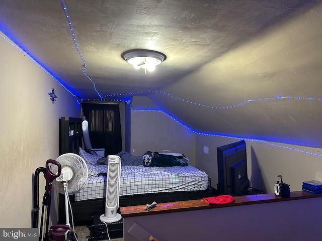 2600 N 5th St, Harrisburg, PA 17110 - bedroom featuring lofted ceiling