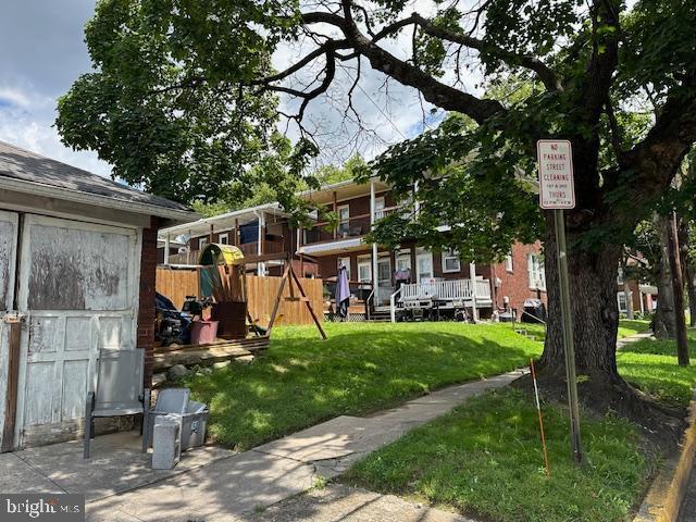 2600 N 5th St, Harrisburg, PA 17110 - view of yard