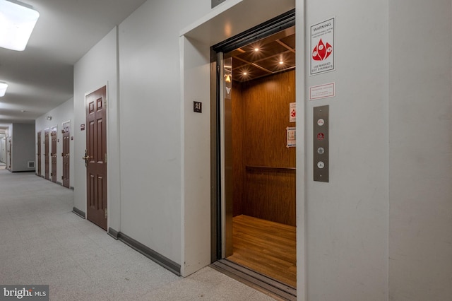 1000 Fountanview Cir, Newark, DE 19713 - hall featuring light floors and elevator
