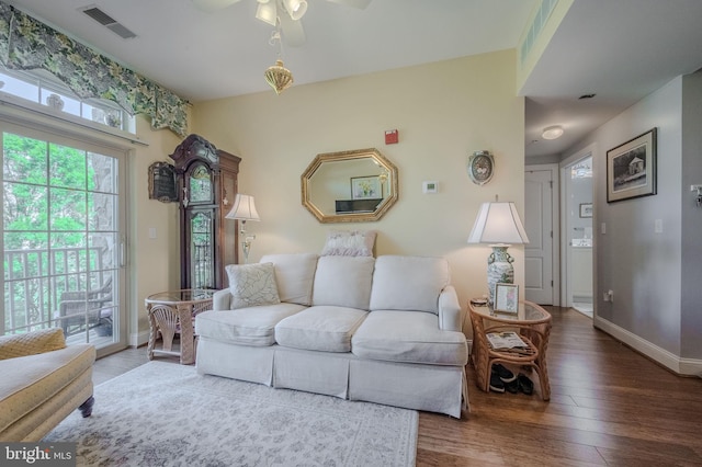 1000 Fountanview Cir, Newark, DE 19713 - living area featuring a ceiling fan and wood finished floors