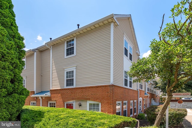 6221 Sandpiper Ct Unit 7, Elkridge, MD 21075 - view of home's exterior featuring brick siding