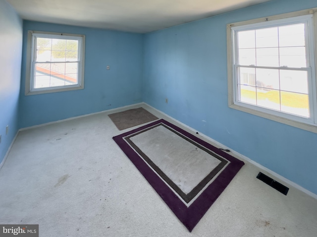 35 Gentry Ln, Willingboro, NJ 08046 - carpeted empty room featuring baseboards