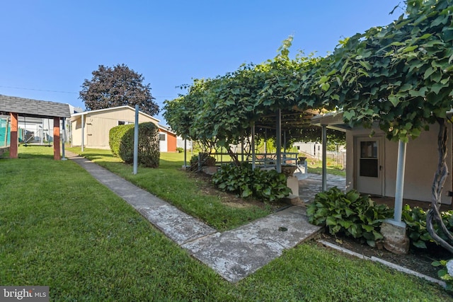 313 W 5th Ave, Conshohocken, PA 19428 - view of grassy yard with a patio