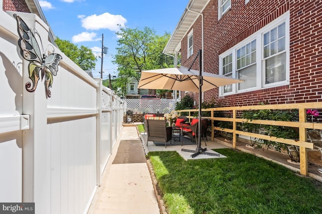 1511 Palm St, Reading, PA 19604 - view of yard with an outdoor hangout area and a patio