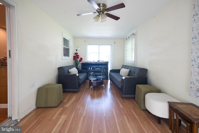 12805 Poplar St, Silver Spring, MD 20904 - living area with light wood-style flooring and a ceiling fan
