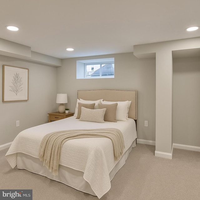 429 N Lakewood Ave, Baltimore, MD 21224 - carpeted bedroom featuring baseboards and recessed lighting