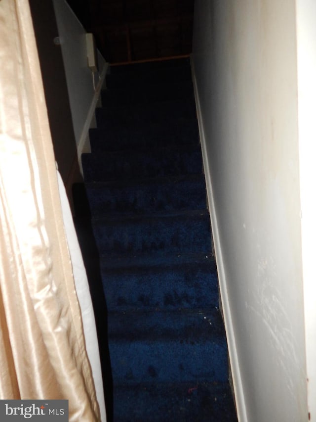 5809 Eurith Ave, Baltimore, MD 21206 - view of stairway
