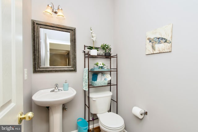 14813 Blackburn Rd, Burtonsville, MD 20866 - bathroom with toilet and baseboards