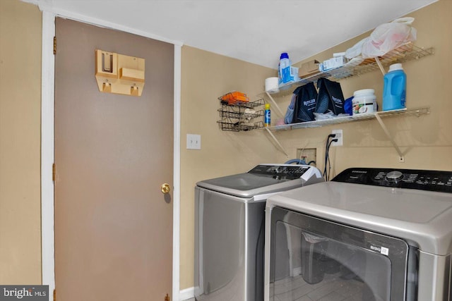 26 Millbank Ln, Voorhees, NJ 08043 - washroom with washing machine and clothes dryer and baseboards