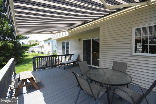 321 Coventry Ln, Lititz, PA 17543 - wooden terrace with outdoor dining area