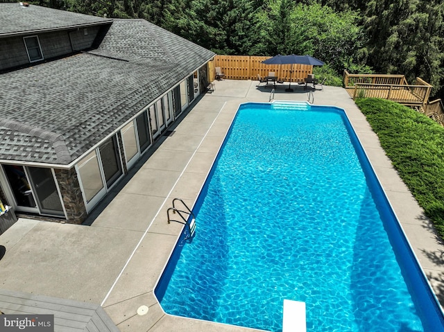220 Longview Blvd, Gettysburg, PA 17325 - view of pool featuring a deck, a diving board, and a patio area