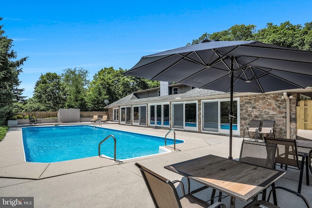 220 Longview Blvd, Gettysburg, PA 17325 - view of pool featuring a patio area