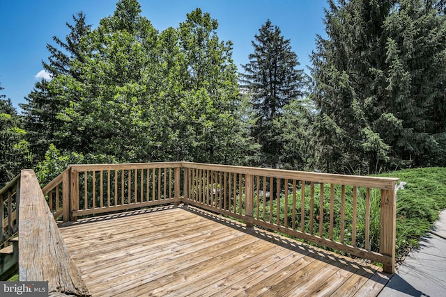 220 Longview Blvd, Gettysburg, PA 17325 - view of wooden terrace