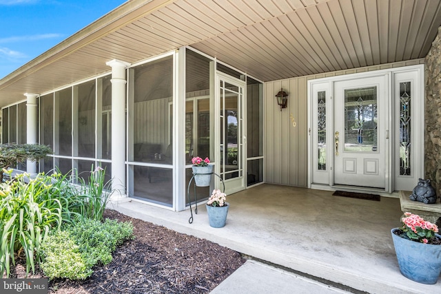 220 Longview Blvd, Gettysburg, PA 17325 - entrance to property featuring board and batten siding