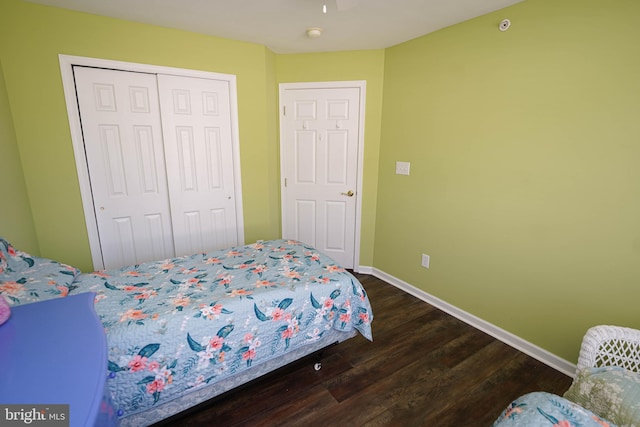 38337 N Mill Ln Unit 116, Ocean View, DE 19970 - bedroom with dark wood finished floors and a closet