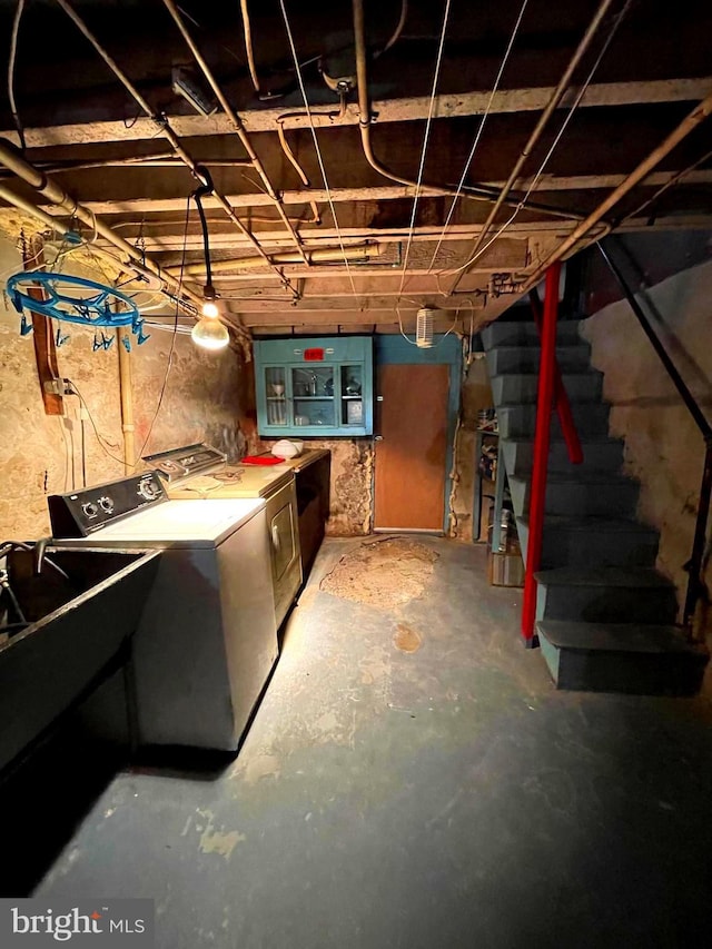 3831 N 19th St, Philadelphia, PA 19140 - unfinished below grade area with washer and dryer and stairs