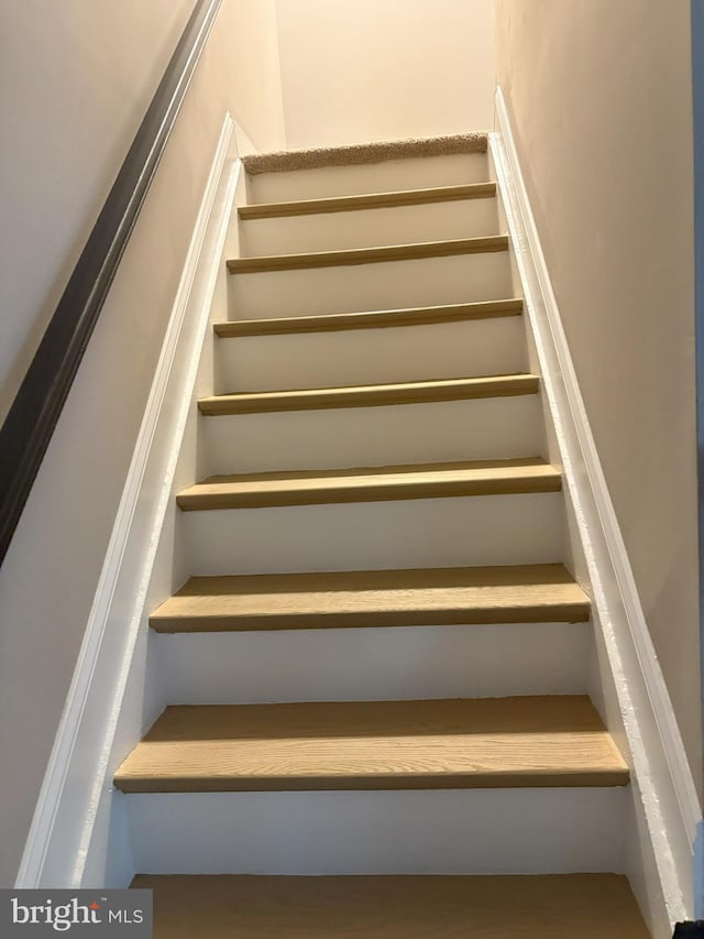 1708 Granite Ct, Crofton, MD 21114 - view of staircase