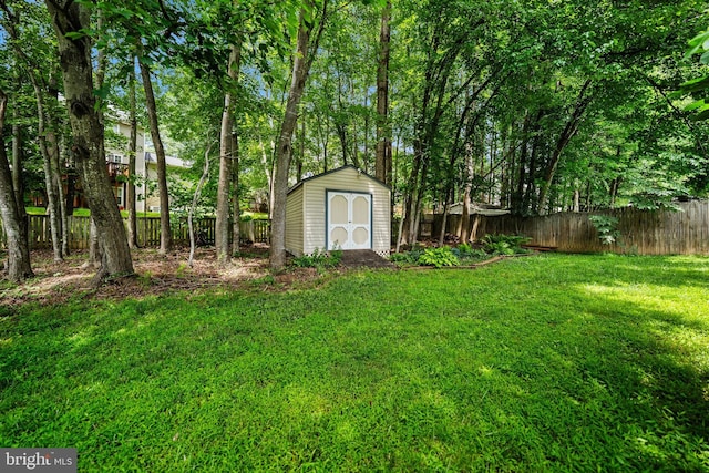 14908 Slippery Elm Ct, Woodbridge, VA 22193 - fenced backyard with a storage unit