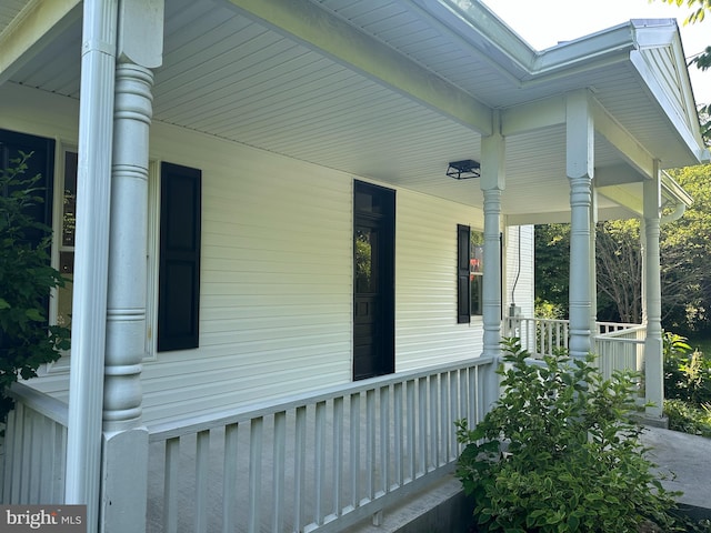 2290 John Mosby Hwy, Boyce, VA 22620 - view of side of home with covered porch