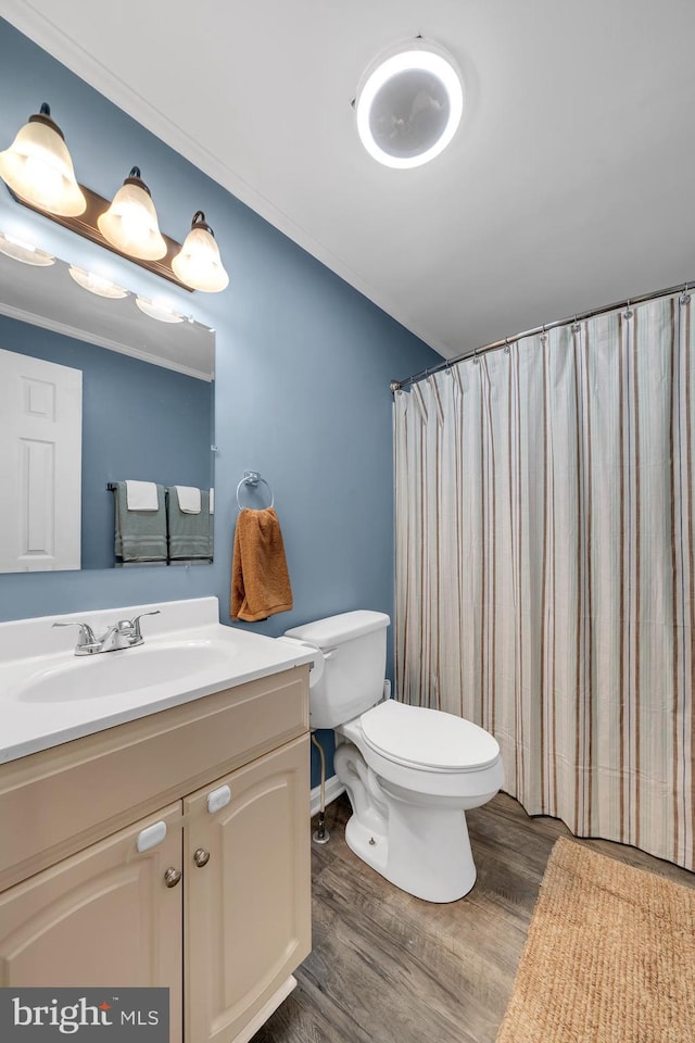 2333 Sunset Cir, Glenville, PA 17329 - full bathroom with vanity and wood finished floors