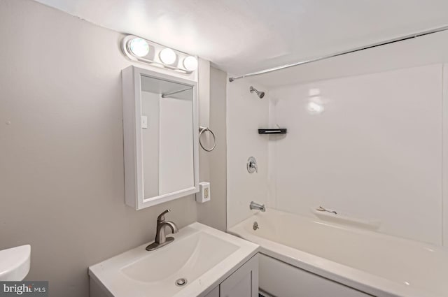2710 The Alameda, Baltimore, MD 21218 - bathroom with vanity and tub / shower combination