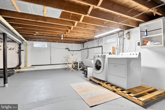 15 Overlook Ave, Lancaster, PA 17601 - laundry area with washer and dryer