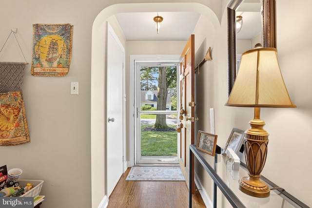 15 Overlook Ave, Lancaster, PA 17601 - foyer featuring wood finished floors and arched walkways