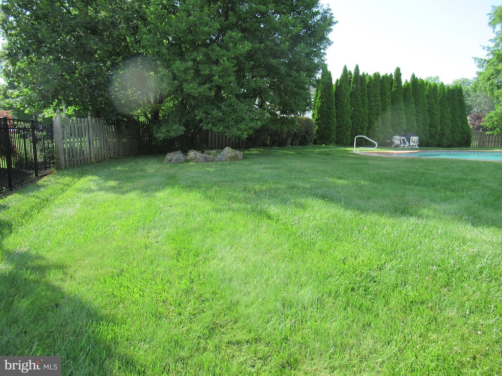 3632 Wheatsheaf Rd, Huntingdon Valley, PA 19006 - view of yard