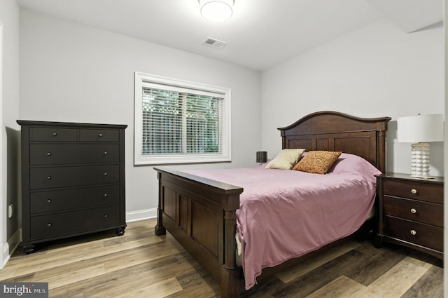 6838 Saint Albans Rd, Mclean, VA 22101 - bedroom featuring light wood finished floors and baseboards