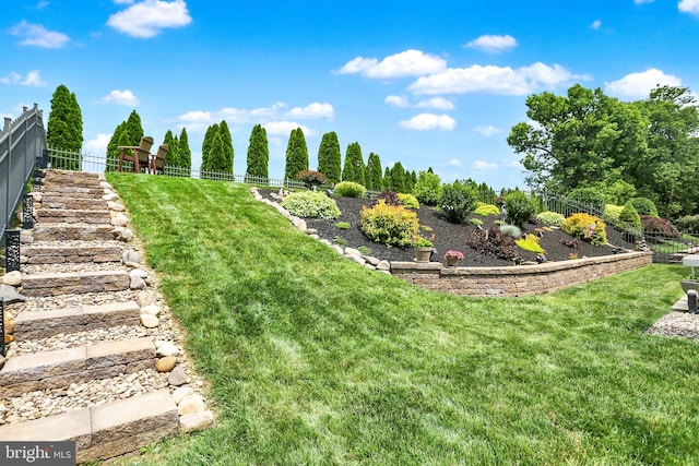 1283 Yarmouth Ln, New Cumberland, PA 17070 - view of yard
