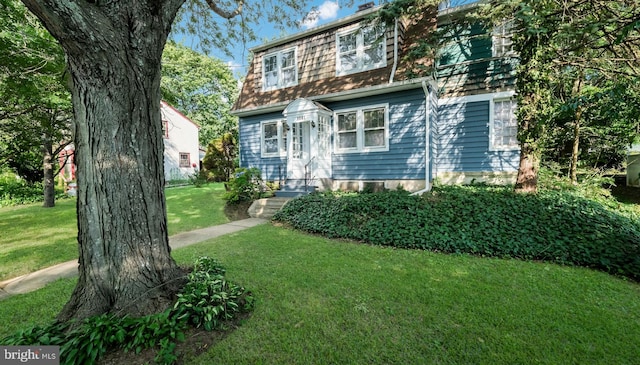 1081 Wynnwood Rd, Abington, PA 19001 - view of front of home with a front lawn