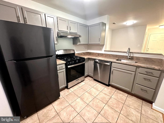 18815 Sparkling Water Dr Unit 4-O, Germantown, MD 20874 - kitchen featuring stainless steel appliances, gray cabinetry, under cabinet range hood, and light tile patterned floors