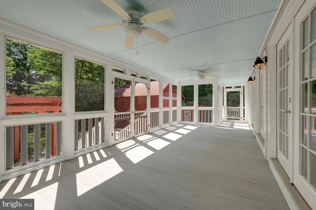 1012 Grant St, Herndon, VA 20170 - unfurnished sunroom featuring a ceiling fan