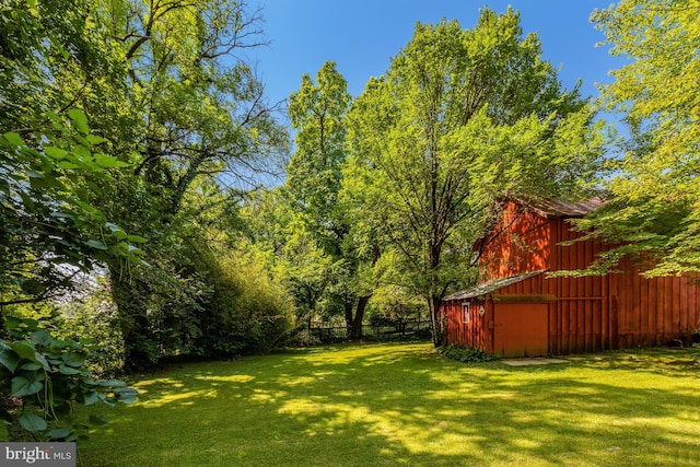 1012 Grant St, Herndon, VA 20170 - view of yard featuring a barn and an outbuilding