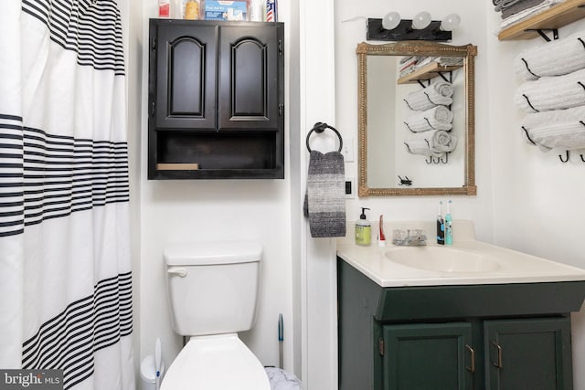5378 Main St, Stephens City, VA 22655 - full bathroom with vanity and curtained shower