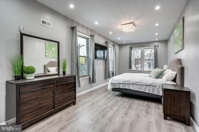 2057 N Franklin St, Philadelphia, PA 19122 - bedroom with recessed lighting and light wood-type flooring