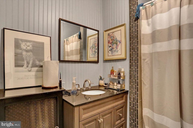 643 Penn, West Reading, PA 19611 - full bath with vanity and curtained shower